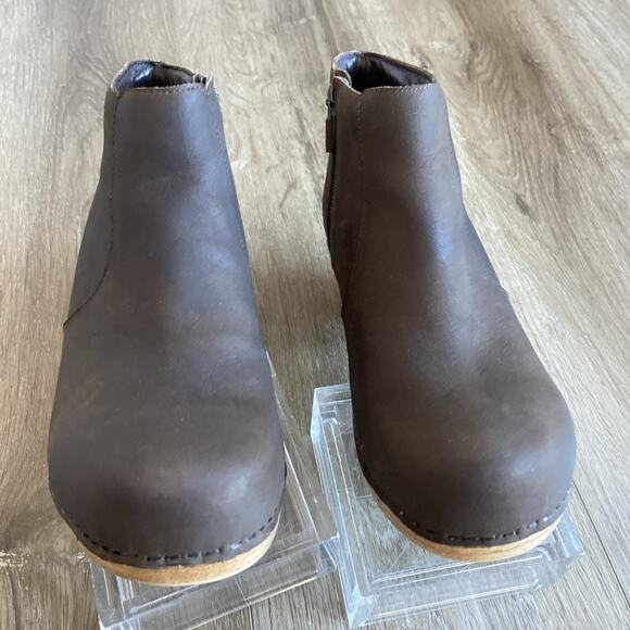 Dansko Maria Ankle Boots Sz 37 EU 6 US Brown Leather Milled Nubuck - Picture 6 of 11
